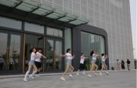 “男绳女绳们”跳进办公楼，大自然家居跳绳快闪引众人纷纷打卡