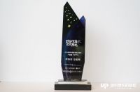 喜报|阿洛尼浴室柜荣膺“2019中国家居产业设计创新品牌”大奖