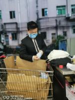家居抗疫前线 | 尚驰寝具杜海云海外淘来千套防护服