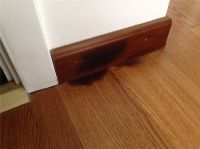 地暖开了卫生间门口地板变黑 原来是这个原因