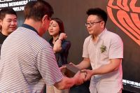 重庆爱心设计师张虹源应邀出席公益论坛峰会