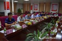 景德镇陶瓷大学李月明院长一行莅临新锦成陶瓷调研指导