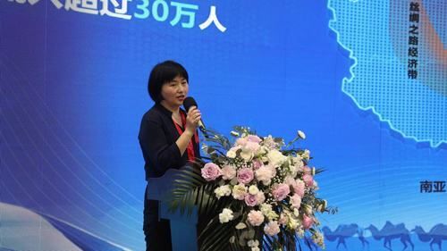 崇州市智能应用功能区党工委副书记、管委会主任徐剑