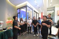 门窗快讯 | 荣高门窗高层带领经销商走进全新升级门店