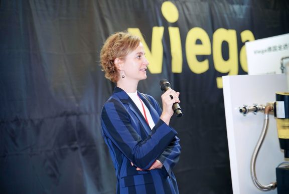 对话Sandra Bell博士：Viega德房家全屋净活水系统 全方位确保管道内水的鲜活健...