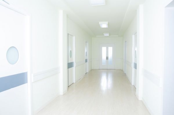 男子全屋家具都是不锈钢，不锈钢家具环保吗？