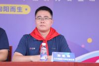 日丰走进唐山小学腾飞体育梦想，助力足球场焕新颜