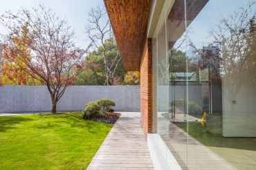 户外灯具一般应选用什么型灯具?精装修房子会给装灯具吗?