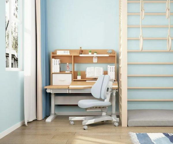 如何正确养护清洁学习桌椅