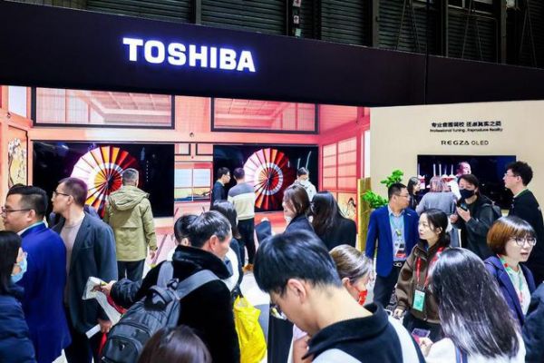 东芝电视AWE精彩瞬间:将日式庭院搬进现场,真实之美超越想象