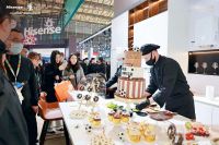 海信璀璨携新套系亮相2024AWE，演绎「融和」生活新范式