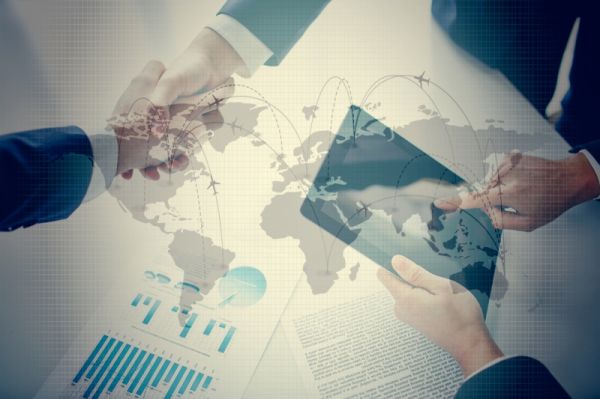 买房一年后被告知厕所是邻居家的,购房时如何防范风险?