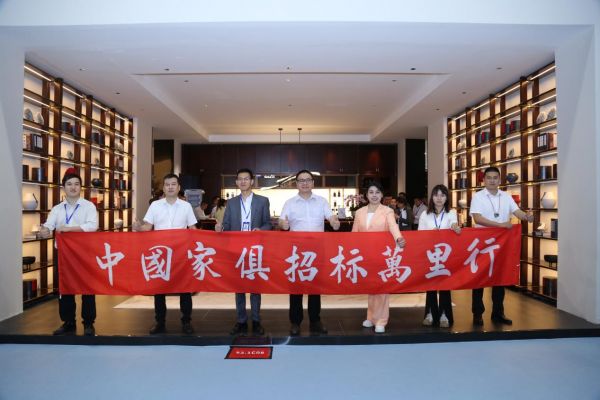 东和家居闪耀广州家博会:传承匠心,展现中式整装新突破