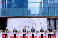 从皇家御园到现代雅居：中建壹品·花香壹号的时间旅行