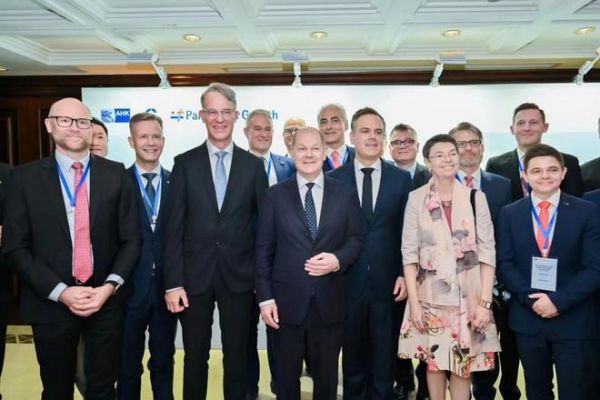 朔尔茨访华,为什么邀请这家供热企业参加圆桌会议