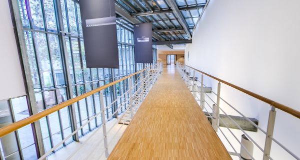 ERCO欧科照明:高空间下的天花板璀璨光影