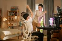 《撑腰》背后的力量：想起那个为你撑腰的人