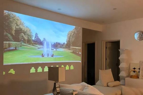 预算2000元左右哪款投影值得买?当贝D6X高性价比家用首选