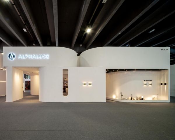 以光赋韵,以影筑境:意大利ALPHALUCE,豪宅灯光的终极答案