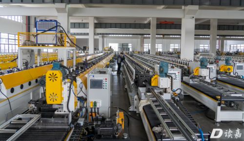 技术破界与美学重构:探访隐藏式晾衣机开创者格峰的阳台革命