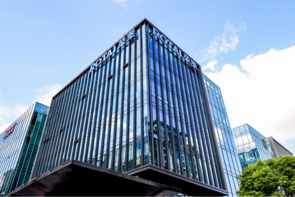 解码荣泰健康新范式:众媒共鉴智能制造背后的科技内核