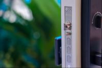 AI智能锁首标发布 萤石引领行业新变革