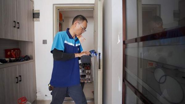 18年深漂返乡做安装师傅:“回家是正确的选择。”