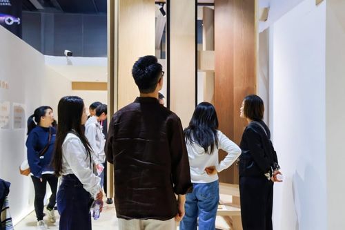 设计大咖说 | 为什么“超大规格地板”正在成为高端住宅的标配?