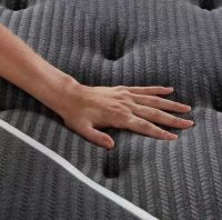 2026 床垫选购避坑指南：材质解析、试睡攻略与9大品牌实测报告