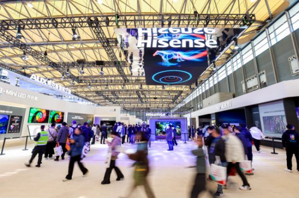 AI科技前沿,海信AI家电三大生活伴侣亮相AWE,以无感智能主动服务升级智慧生活