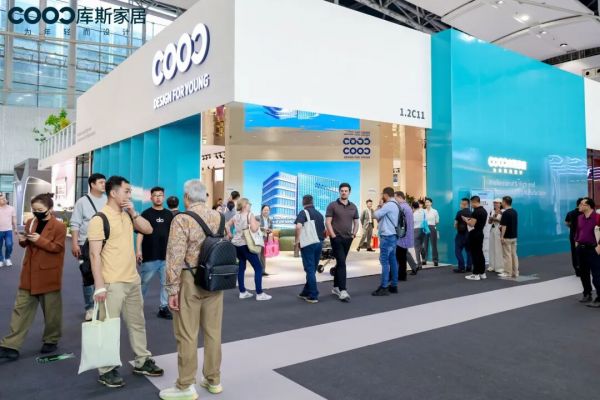 聚势全球,耀启新程丨库斯家居闪耀广州家博会,新产业园赋能中国家居新速度