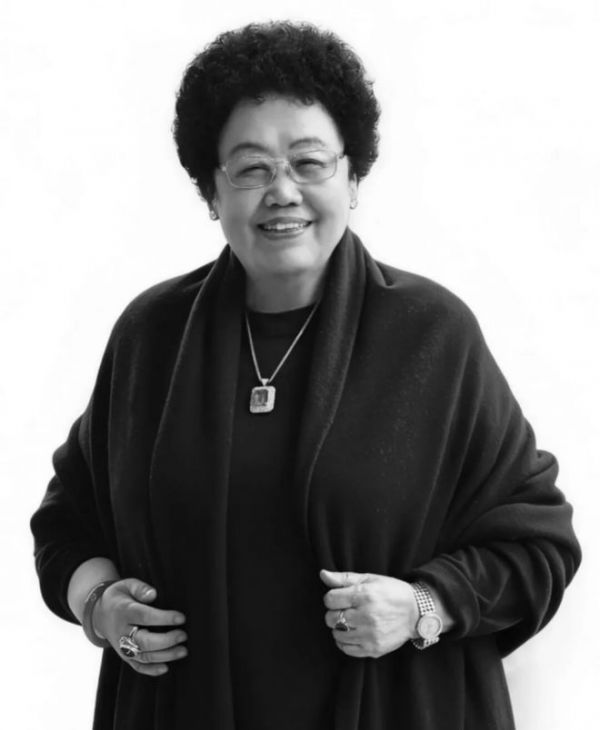 紫檀女王陈丽华辞世 | 85载人生,留下木韵千秋与不灭匠心