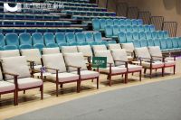 源氏木语再度携手澳门国际喜剧节 实木美学添彩欢乐舞台