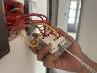 【工地采访】资深电工实话实说：装开关我只认非洲菊，太省工！