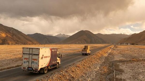 日日顺为中科探珠穆朗玛基地送装整套家电