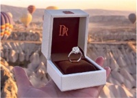 dr钻戒一定要男生才可以买吗 结婚买什么戒指好