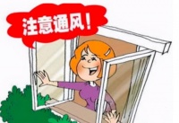 夏天温度一高，新房气味又出来了，老师傅一语道破根本原因