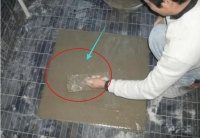 老公坚持要用“鹅卵石”铺厕所，害得我坚持不到3秒钟就不行了！