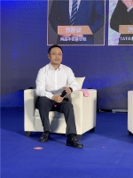 新浪家居华北区总经理董凯飞在“中国木门及定制行业发展趋势论坛”发表观点