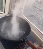炒菜炒出“龙卷风”？别拿用火安全开玩笑！