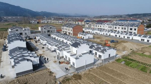 城乡居住区集中化，联塑引领管网升级、提升基础设施