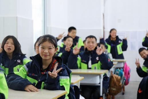 日丰公益十年：愿他们拥有像名字一样美好的未来