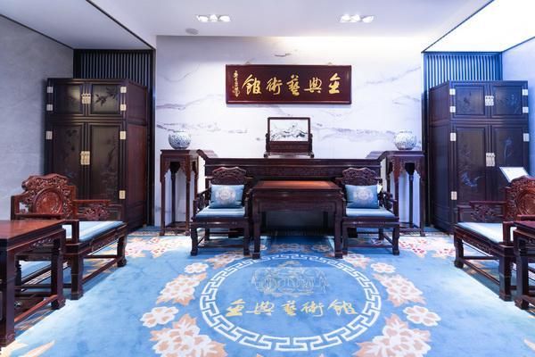 年年红金典致敬教师节：赤金典范，辉映师恩传奇